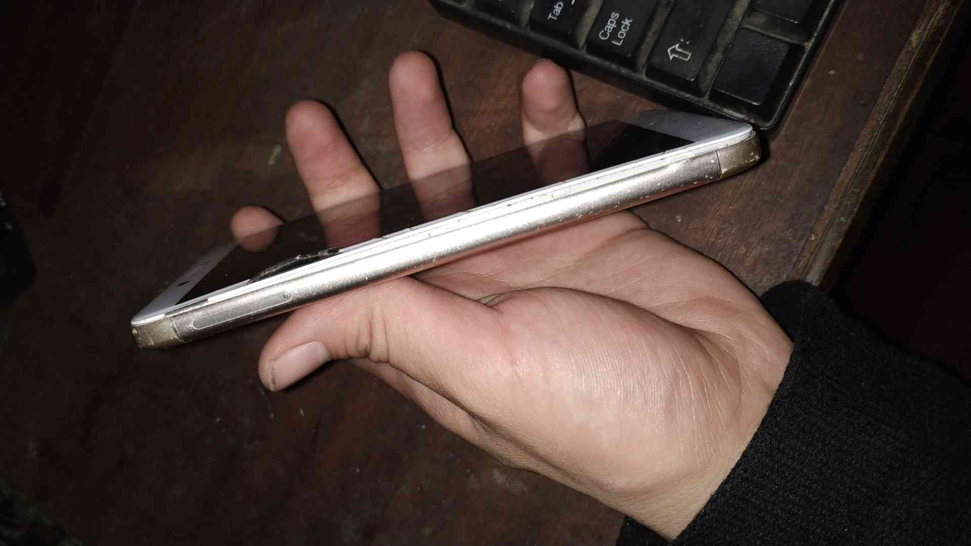 xiaomi 4x
لا تنسَ أنك شاهدت هذا الإعلان في عنكبوت
الجهاز معاة العلبة .. العيوب الشاشة مشروخة...
