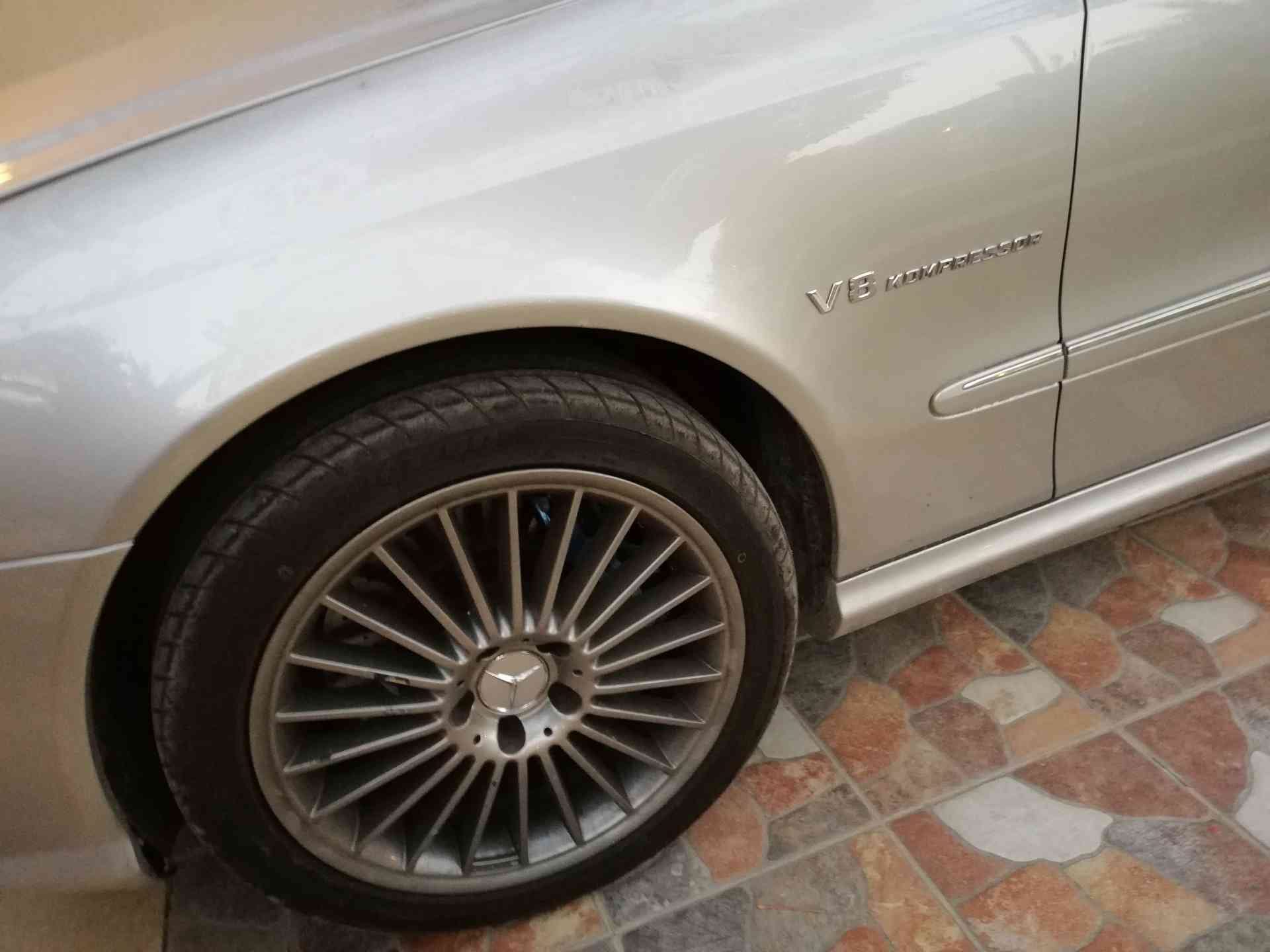 E55 AMG 2004
لا تنسَ أنك شاهدت هذا الإعلان في عنكبوت
السلام عليكم
مرسيدس E55 AMG موديل سنة 2...