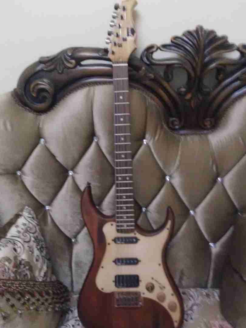 Axl Badwater Sro Guitar
لا تنسَ أنك شاهدت هذا الإعلان في عنكبوت
جيتار Axl Badwater Sro صيني م...