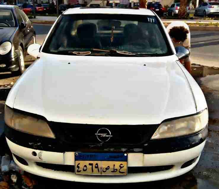 اوبل فيكترا 1997 بنص الثمن
لا تنسَ أنك شاهدت هذا الإعلان في عنكبوت
العفشة و الموتور تمام فابر...