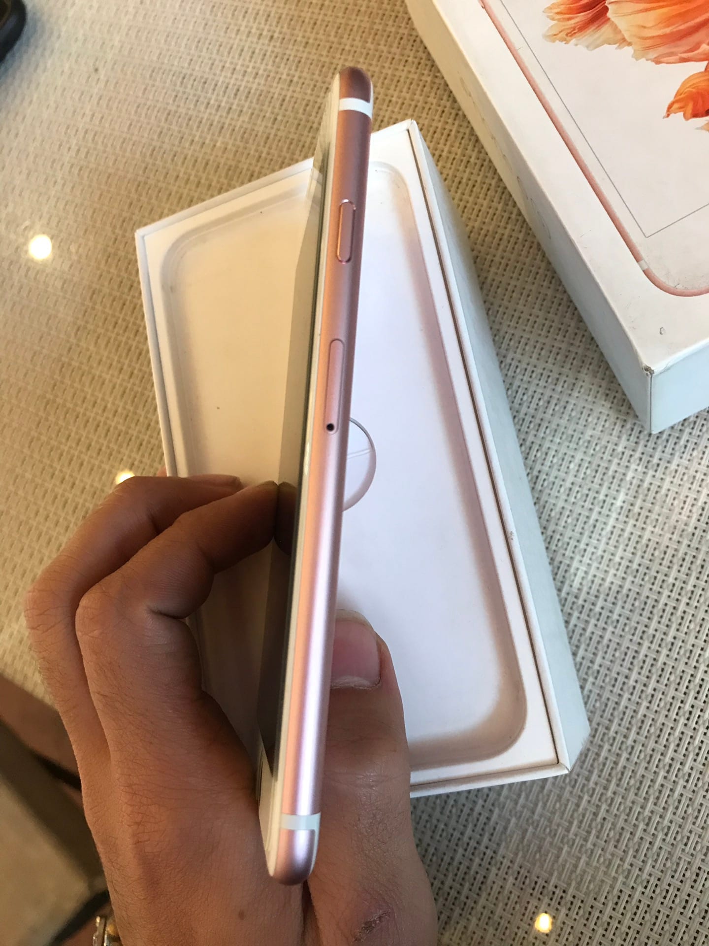 iphone 6s 64g rode gold
لا تنسَ أنك شاهدت هذا الإعلان في عنكبوت
الجهاز حالته ممتازه مافيهوش ا...