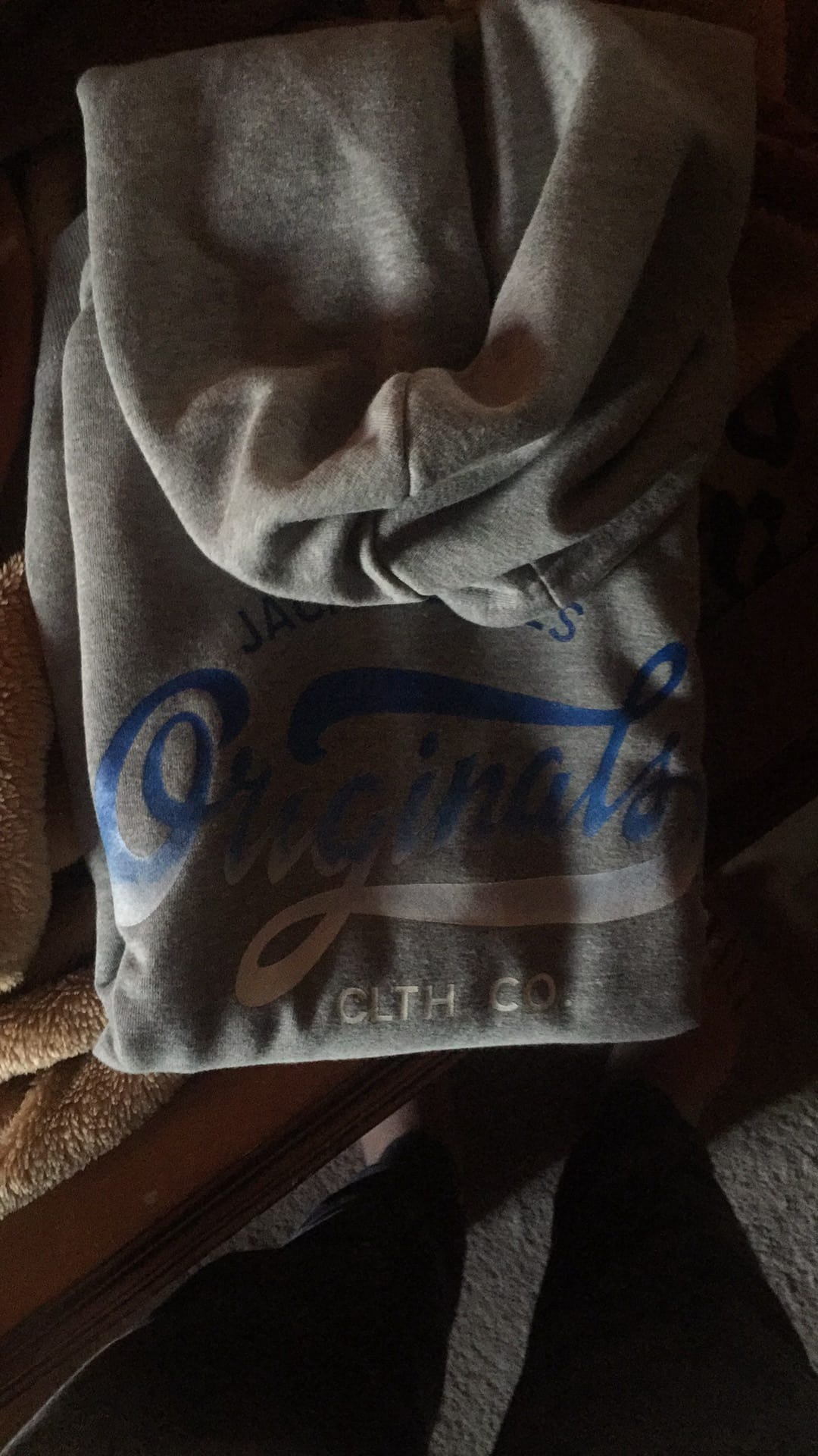 hoodie jack and jones
لا تنسَ أنك شاهدت هذا الإعلان في عنكبوت
Hoodie jack and jones for sale...