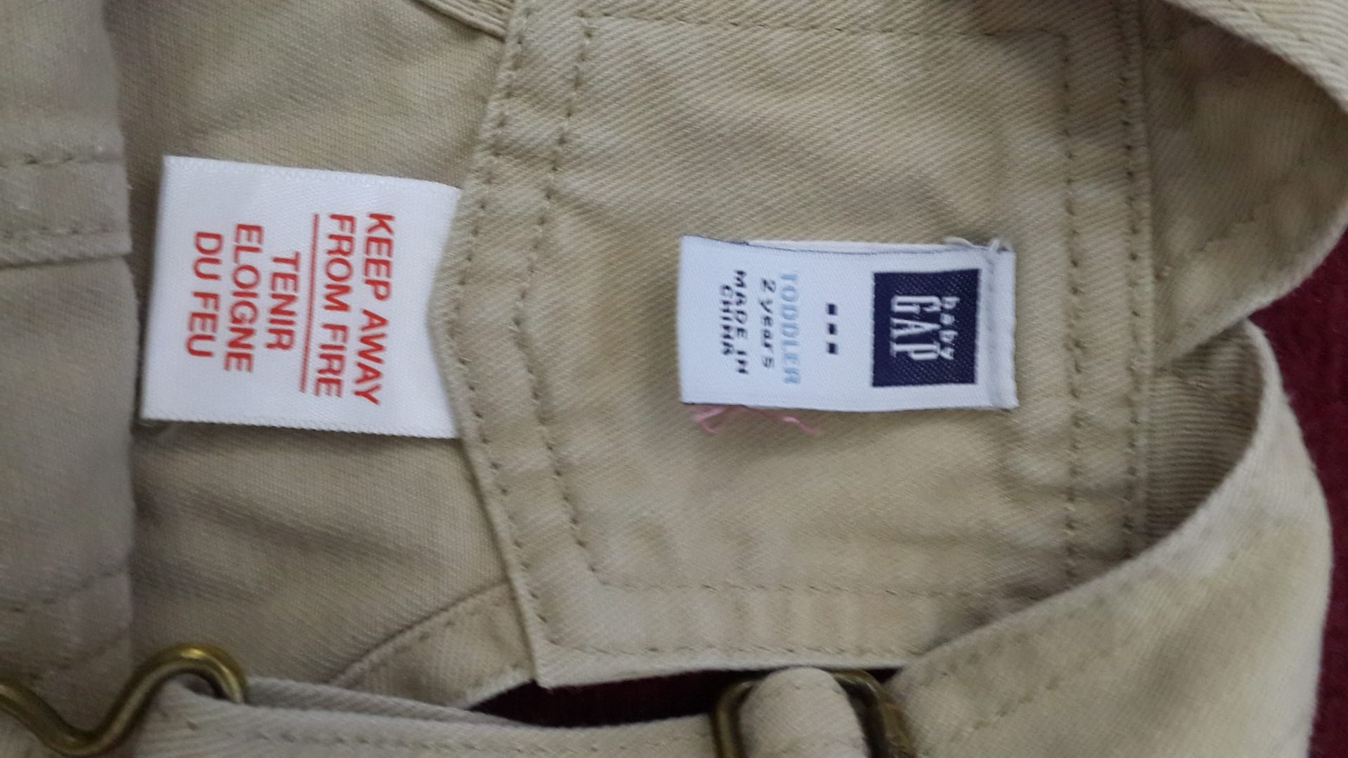فستان دريل 100% قطن شتوي مقاس سنتين من baby GAP
لا تنسَ أنك شاهدت هذا الإعلان في عنكبوت
فصتان...