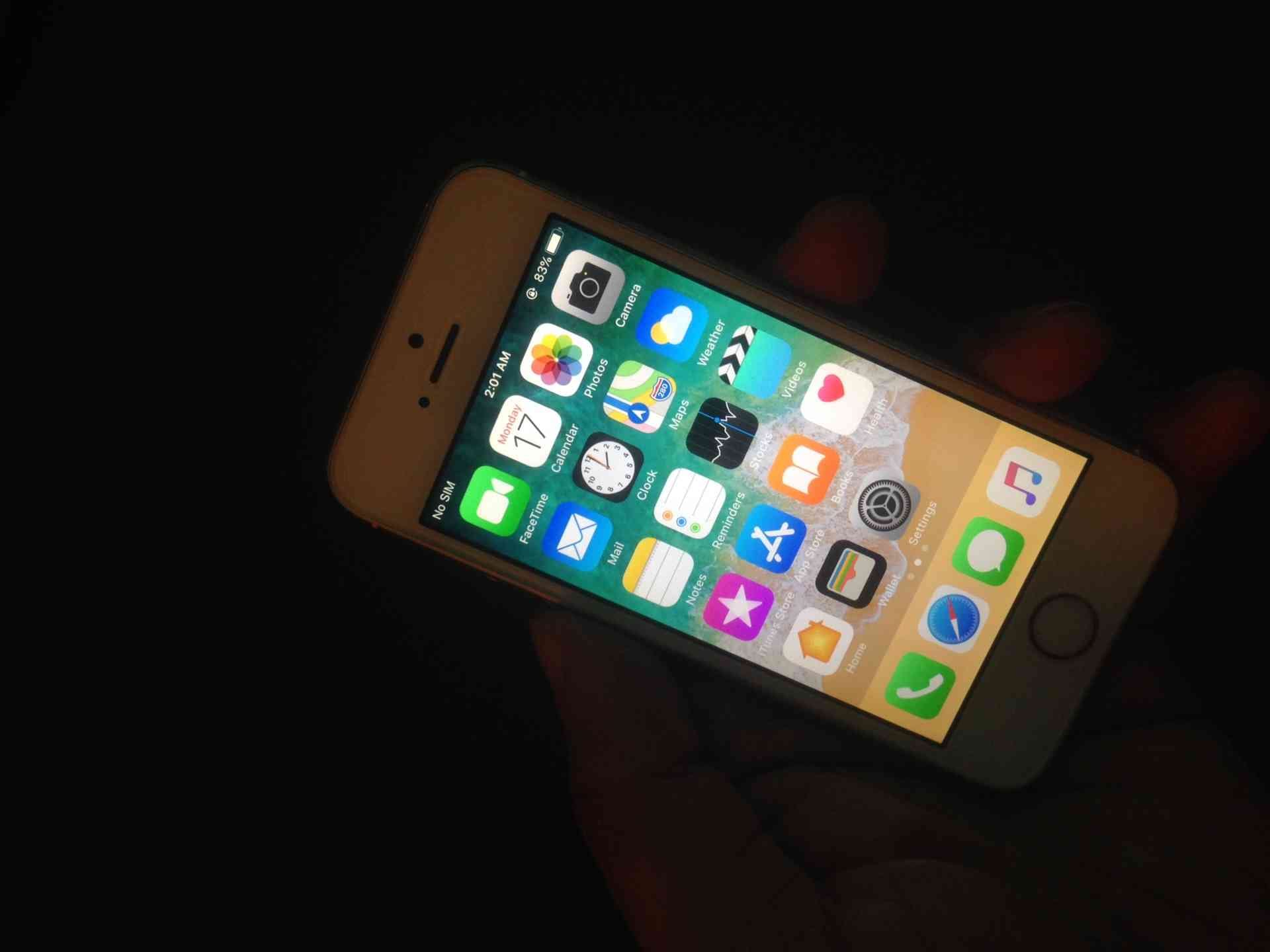 iphone5s بصمة ممتازه وبطارية قويه
لا تنسَ أنك شاهدت هذا الإعلان في عنكبوت
Iphone5s gold
مس...