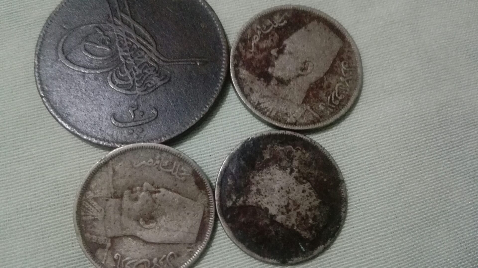 عملات قديمه لأعلى سعر
لا تنسَ أنك شاهدت هذا الإعلان في عنكبوت
عملات قديمه
للبيع لأعلى سعر...