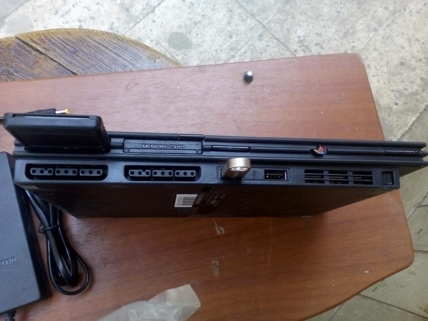 بلاى ستيشن playstation 2 سليم استيراد معاه فلاشه 8 جيجا بالكرتونه
لا تنسَ أنك شاهدت هذا الإعلان في عنكبوت...