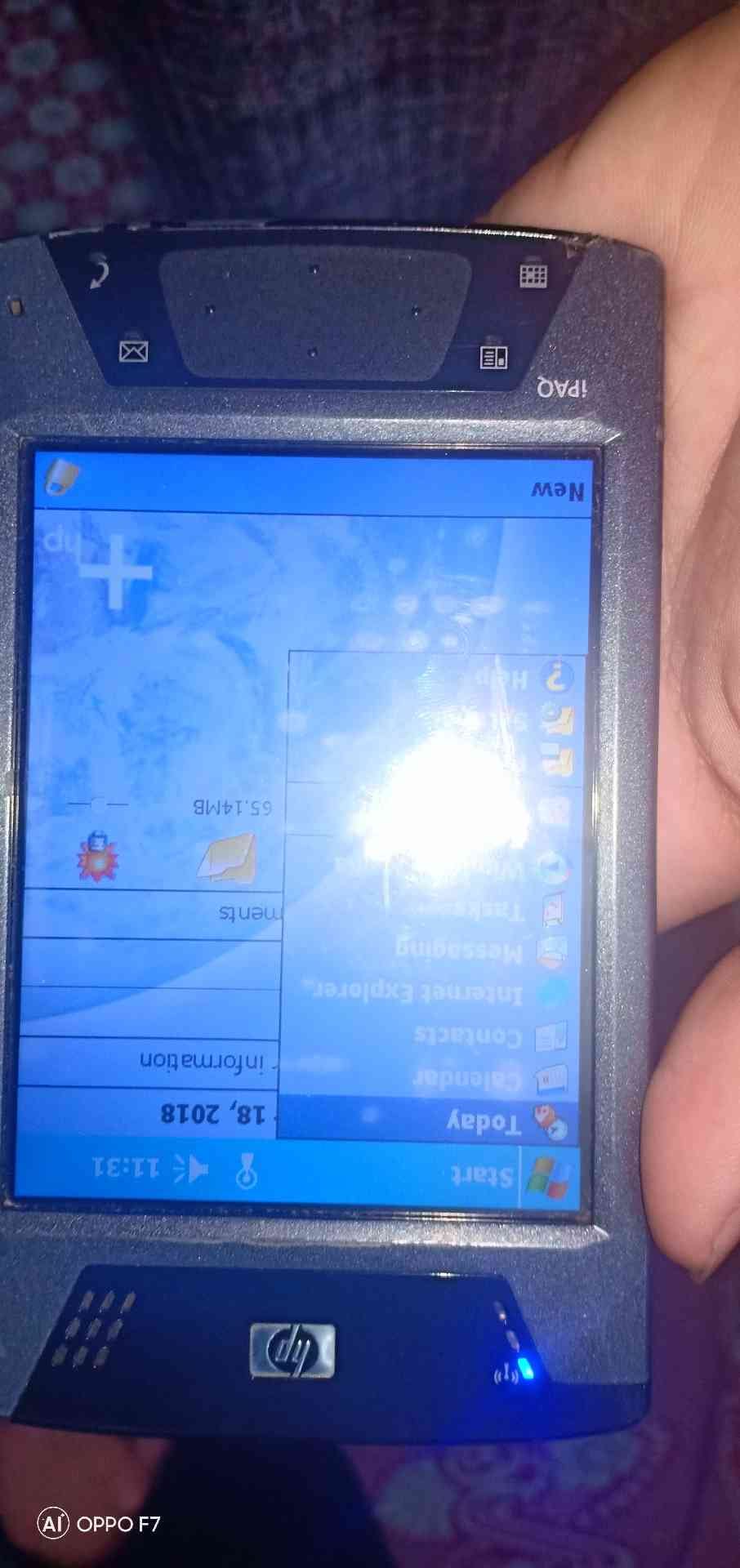 ipaq 64 جيجا
لا تنسَ أنك شاهدت هذا الإعلان في عنكبوت
كمبيوتر على شكل هاتف تتش السعر قابل للفص...