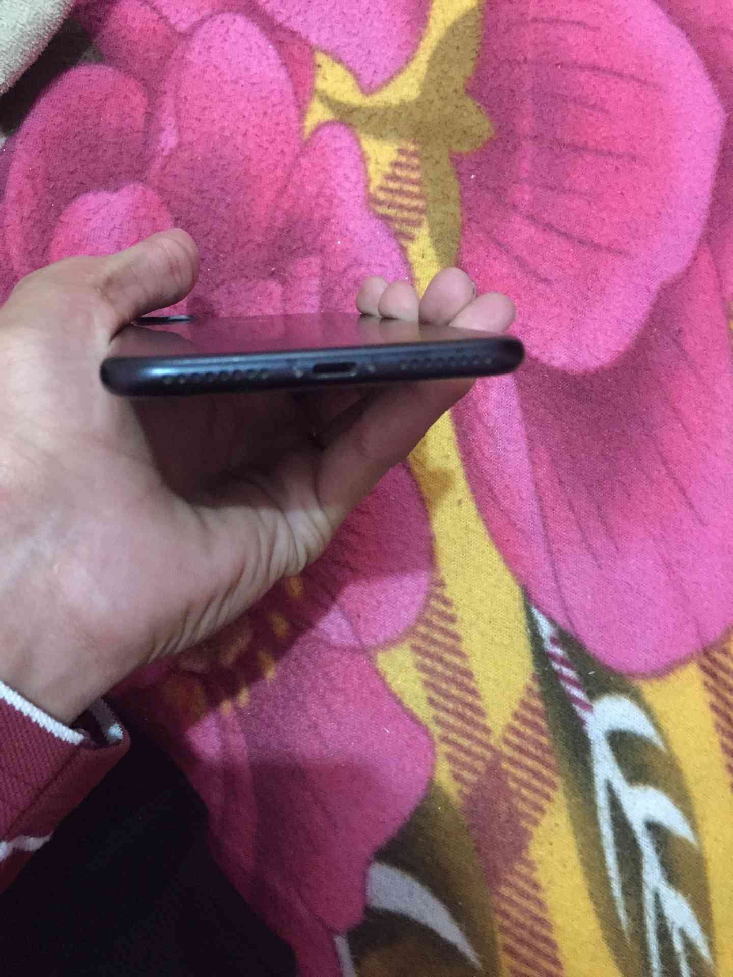 ايفون 7 بلس
لا تنسَ أنك شاهدت هذا الإعلان في عنكبوت
ايفون 7 بلس
128 جيجاا
الجهاز مش معاه غير...