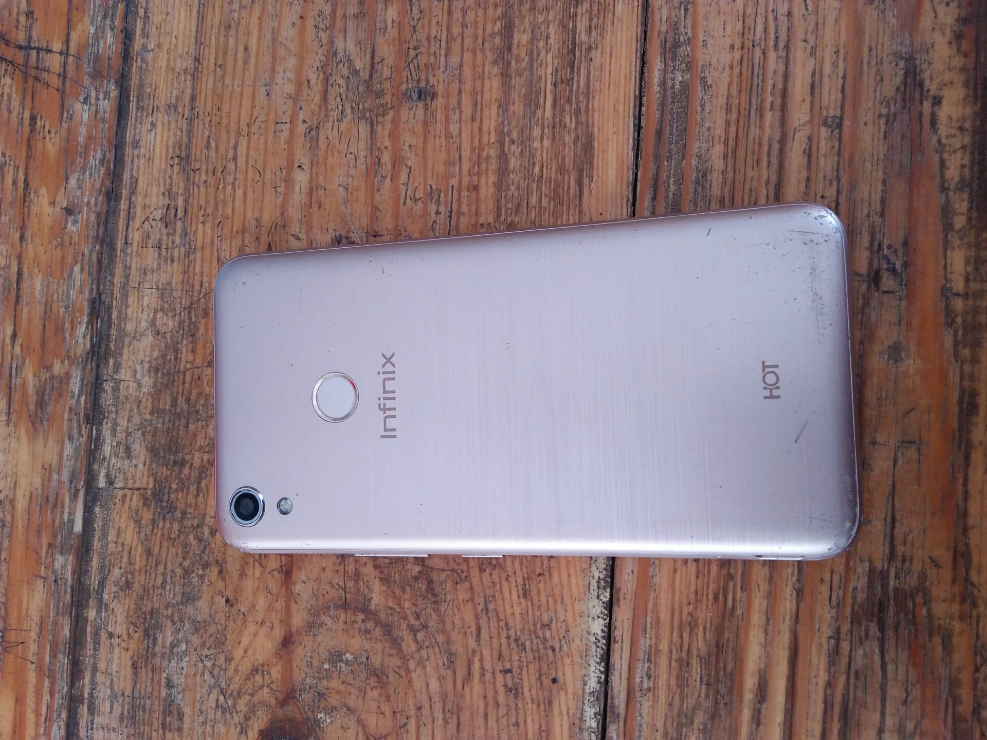 تليفون lnfinix HoT5
لا تنسَ أنك شاهدت هذا الإعلان في عنكبوت
التليفون 2 رامات كاميرا الاماميه...