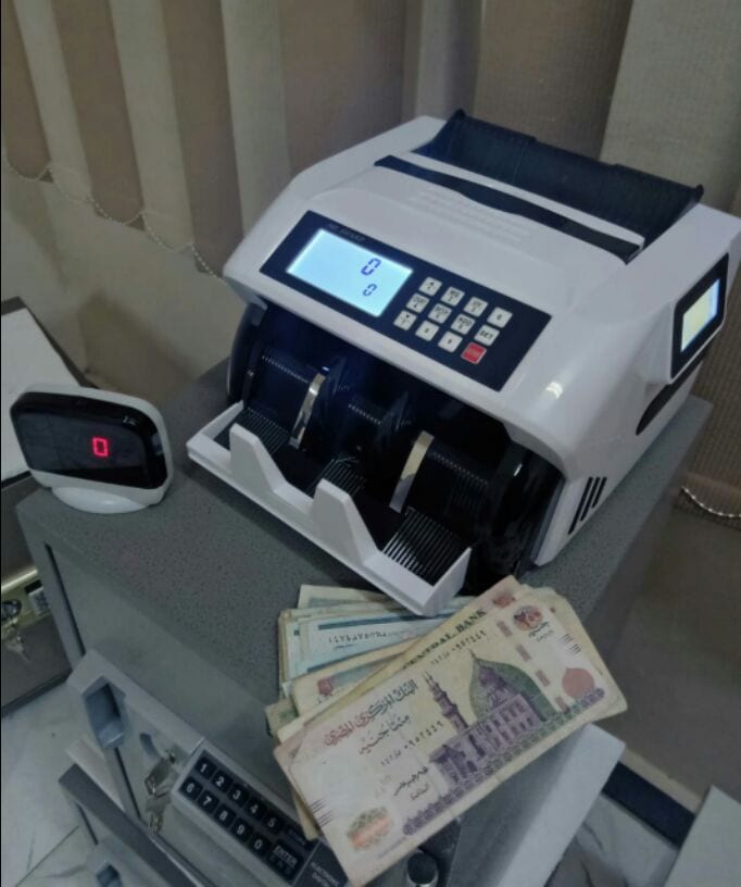 الحق اقوووي العروض من شركتنااا ع مكن عد النقووود والخزن الحديدية والقندقية ..
عروض +هداياااا كتير
مكنة Me. sharp بسعر مغري جدا + عدية من شركتنا جهاز كاشف التزوير بنسبة 100% ..
للاستفسار والحجز اتصل...
