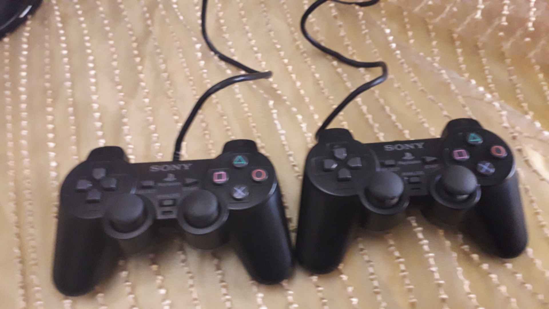 بلايستيشن2
لا تنسَ أنك شاهدت هذا الإعلان في عنكبوت
بلا يستيشن2 ممري 8 جاجه ذراعين CD...