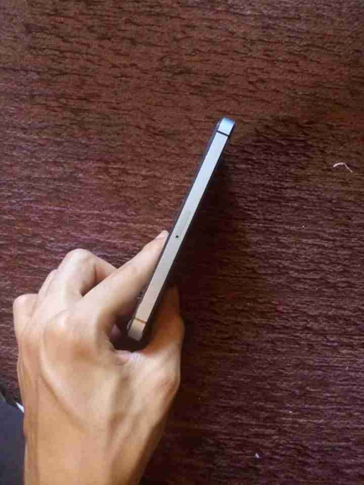 Iphone 5s 32 GB black
لا تنسَ أنك شاهدت هذا الإعلان في عنكبوت
الموبايل استعمال شهور ماكملش سن...