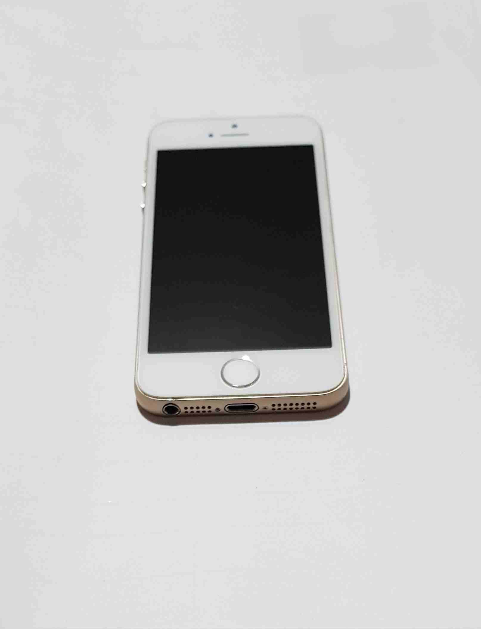 ايفون 5S
لا تنسَ أنك شاهدت هذا الإعلان في عنكبوت
الجهاز بحالته كما بالصور ليس به أي عيوب
ذاكرة 1...