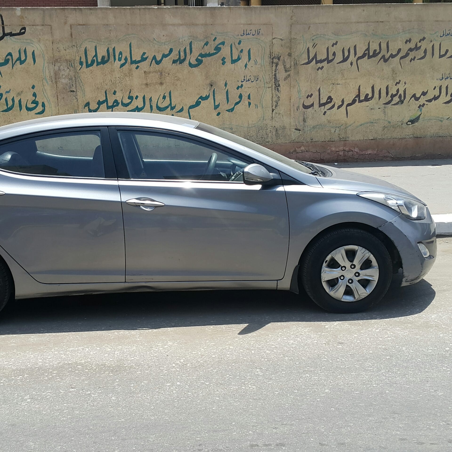 للايجار هيونداى الينترا اتوماتيك بسعر مغرى
لا تنسَ أنك شاهدت هذا الإعلان في عنكبوت
للايجار هي...