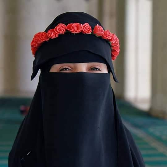 العتبه ويوجود توصيل مترو
لا تنسَ أنك شاهدت هذا الإعلان في عنكبوت
الطقم الماليزي
3قطع
وفي قط...