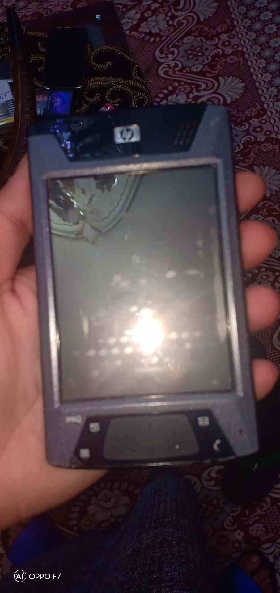 ipaq 64 جيجا
لا تنسَ أنك شاهدت هذا الإعلان في عنكبوت
كمبيوتر على شكل هاتف تتش السعر قابل للفص...