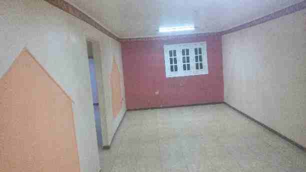 شقة فرصة للايجار بترعة الجبل بجوار محطة مترو حلمية الزيتون أمام مسجد أبو قفص ٣ غرف ٢ حمام شبابيك بجميع الغرف سيراميك وتشطيب سوبر لوكس ارج كبير ومطبخ وغاز وعداد كهرباء ومياه بإسم المالك البرج جديد