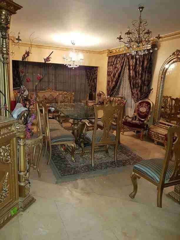 😍 سعر لققطه وسوبر لوگس 😍
كود 96
شقة للبيع في النزهة الجديدة
شارع متفرع من المدينة المنورة شارع محمد السادات
خلف بتروجيت
147م تشطيب سوبر لوكس
رسيبشن3قطع
2نوم فيهم واحدة ماستر
2حمام
تباع بالمطبخ
مرخ...