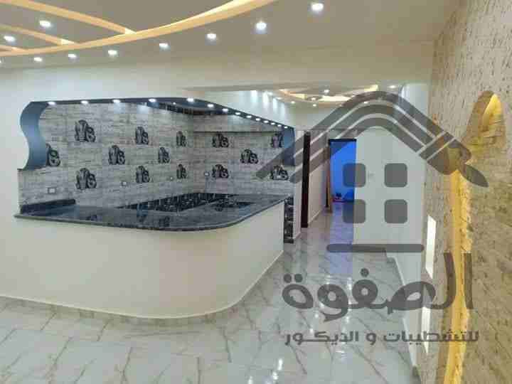التشطيب فن مش الوان 👌👌👌
الصفوه للتشطيبات والديكور😍😍😍
التشطيب مش مجرد أعمال متسلسلة يقوم بها الفنيون، فالتشطيب المتميز يعتمد أولاً علي حسن التنظيم، حسن إختيار الخامات و إستغلال المساحات. لذلك نن...