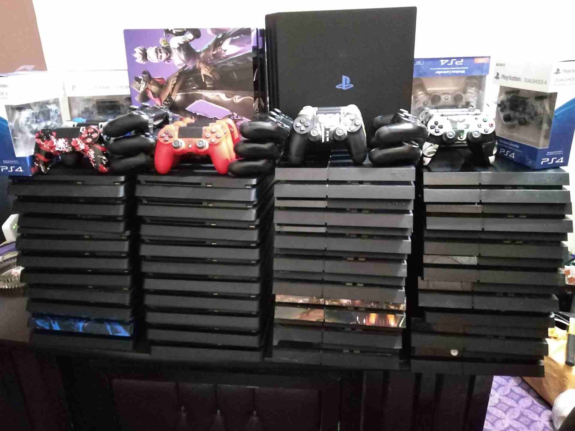 بلايستيشن 4 playstation
لا تنسَ أنك شاهدت هذا الإعلان في عنكبوت
بلايستيشن 4 فات / سلم / برو
كميا...