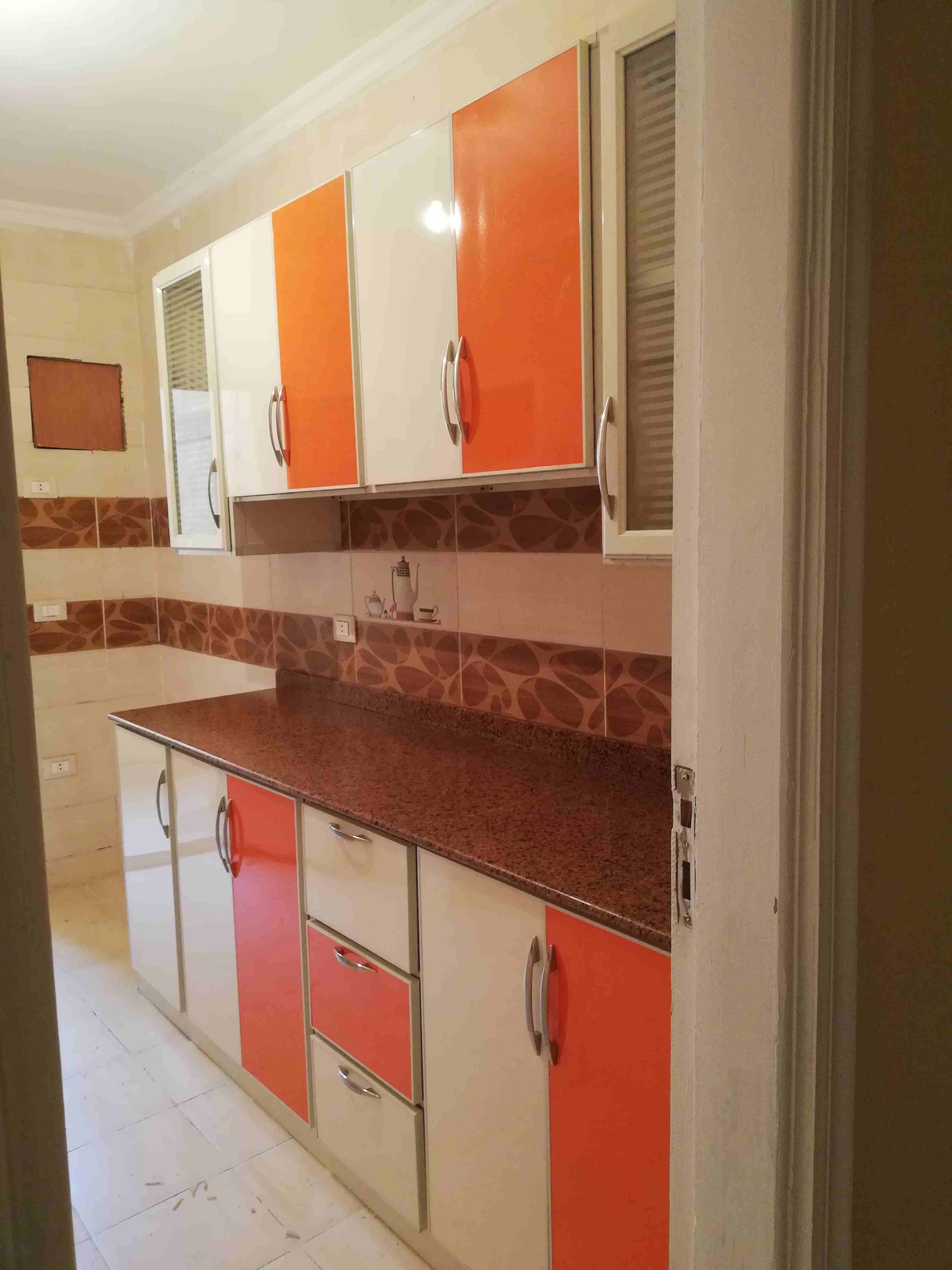 مطابخ Kitchen future
لا تنسَ أنك شاهدت هذا الإعلان في عنكبوت
يوجد لدينا احدث تصاميم للمطابخ...