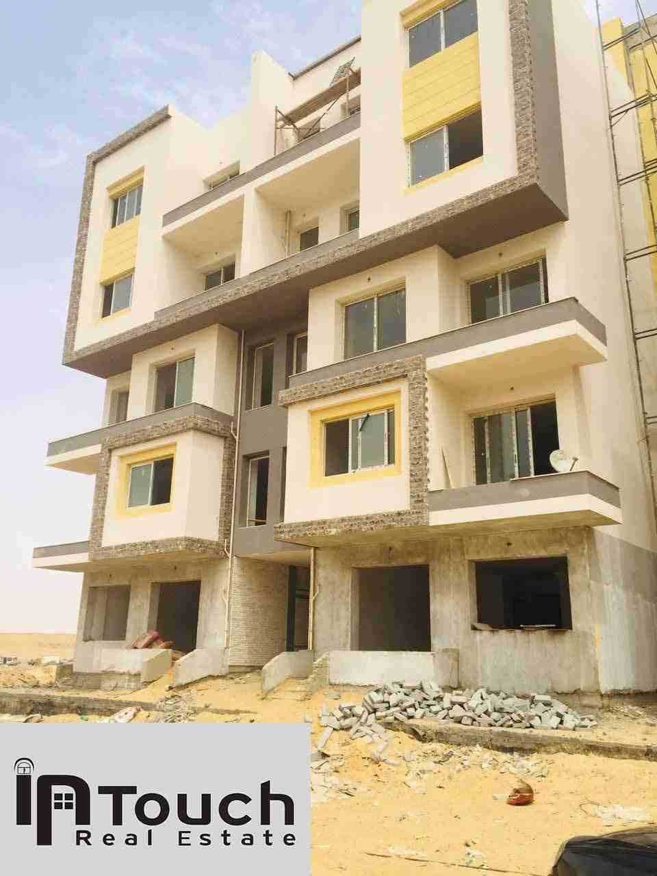 شقة للبيع على مساحه 120 متر بحديقة 49 متر في كمباوند الرياض Secon بحى القرنفل بالقاهرة الجديدة.
شقة تستلمها تشطيب سوبر لوكس.
طريقة الدفع : بتدفع مقدم 10% فقط و إمكانية تقسيط بقية المبلغ علي 60 شهر بدو...