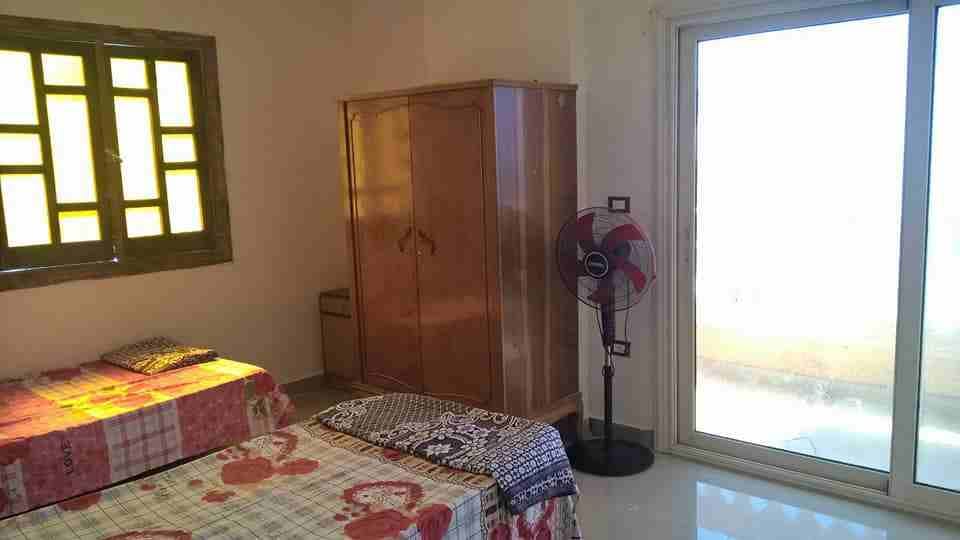 شقة للايجار اليومي مفروشه بالكامل على البحر مباشرةً في أجمل شواطئ الاسكندريه عروس البحر العجمي البيطاش بيانكي شاطئ الفردوس 3غرف 2حمام ورسبشن ومطبخ للحجز والاستعلام-01212431913-01027776770-01027776771