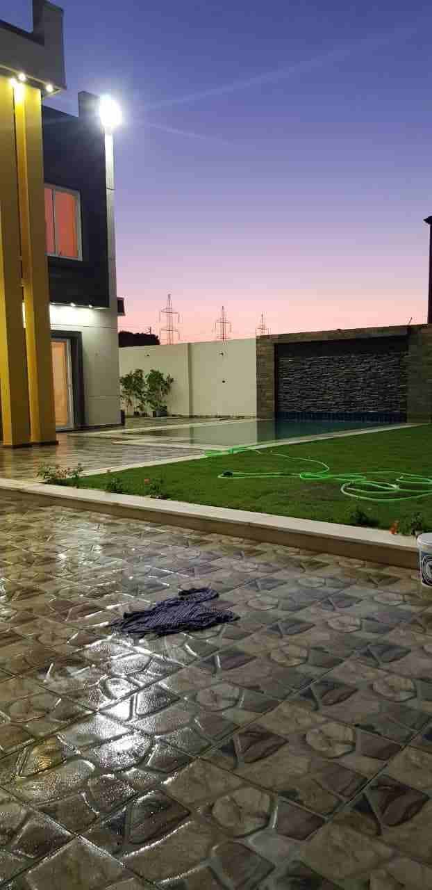 للبيع في الاسكندرية على بحيرة مريوط في كينج مريوط فيلاء للسكن الراقي في تقسيم معتمد مع وجود كل الخدمات والامن