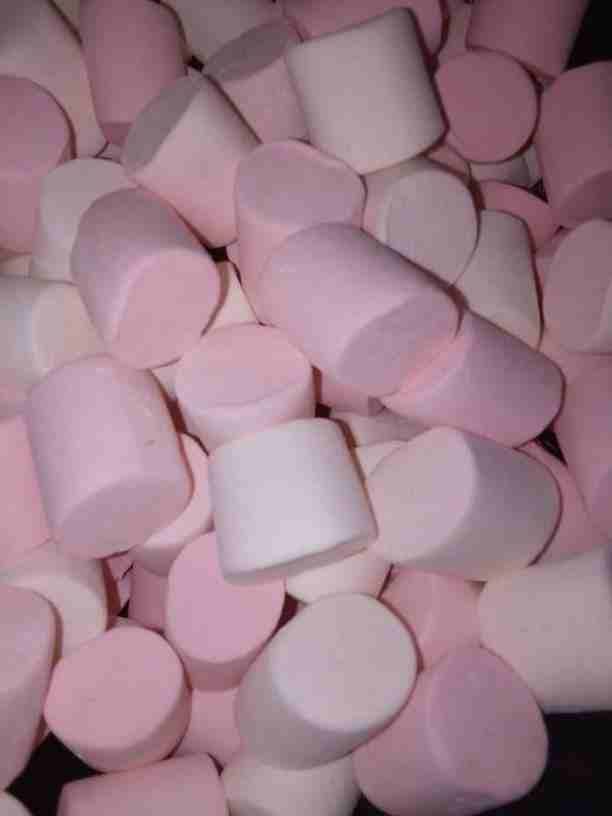 شيكولاتاااات مستورررررده 🍫 🍬 🍭
أسعار ولا في الخيال
كاندي ماارشيملو جيلي اسباني
عروض ع كادبوري و ميلكا
الجبن السوري
و صوصات التورت و الجاتوهات كل ما تتخيلين موجود عندنا