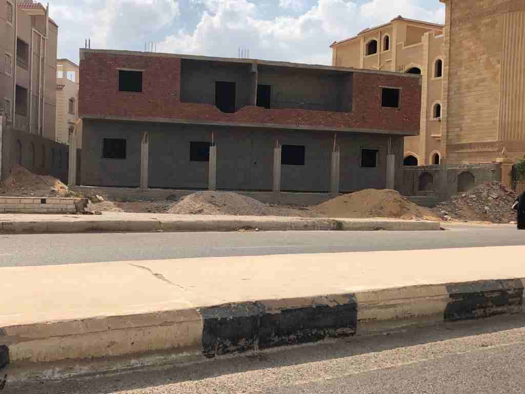 📍عرووووض بأقل سعر للمتر
بارقى الاحياء بمدينه الشروق
بالحي الاول شرق " فيلات "
📍موقع ممتاز علي الطريق مباشراً
👈في نفس شارع جرين هيلز
👈وطريق الاوسط
دوبلكس 320 م عباره عن
( 3 غرف + 3 حما...