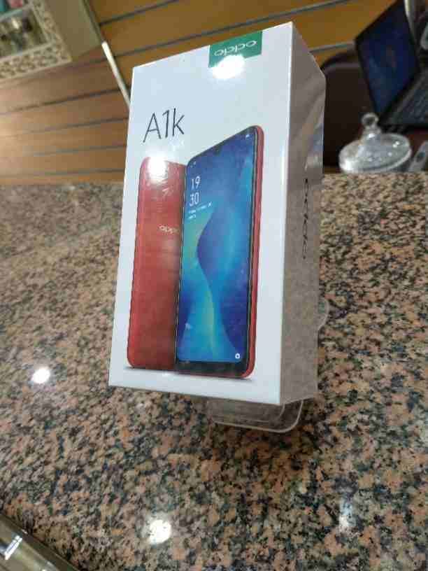mobile oppo a1k
2g ram
32g rom
4000mah battery
6.1 +hd
waterdrop screen
colorOS 6
based on Android 9.0
color /black
