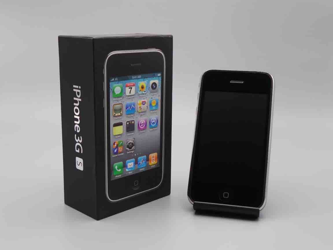 brand new
iPhone 3GS
8GB
black never activate
orange only
لهواه التحف واجهزه الزمن الجميل موديل ٢٠٠٩
شغال اورنچ فقط
في اي فرع اورنچ بيتفك الشفرة لجميع الخطوط ب ٢٥٠ جنيه ٤ أيام عمل
iPhone 3G...