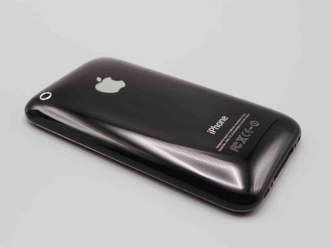 brand new
iPhone 3GS
8GB
black never activate
orange only
لهواه التحف واجهزه الزمن الجميل موديل ٢٠٠٩
شغال اورنچ فقط
في اي فرع اورنچ بيتفك الشفرة لجميع الخطوط ب ٢٥٠ جنيه ٤ أيام عمل
iPhone 3G...