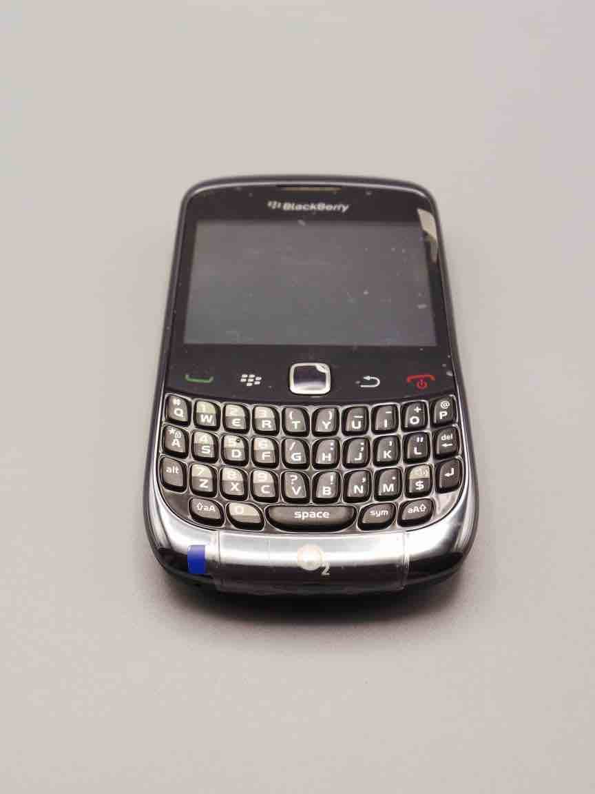 Blackberry curve 9300 brand new never used
عايز جهاز صوته وشبكته وبطاريه تقعد يومين
يبقي اختيارك الأفضل من موديلات البلاك بيري
بلاك بيري كيرڤ 9300
جديد زيرو متحطش فيه شريحه اطلاقا
وارد الخارج...