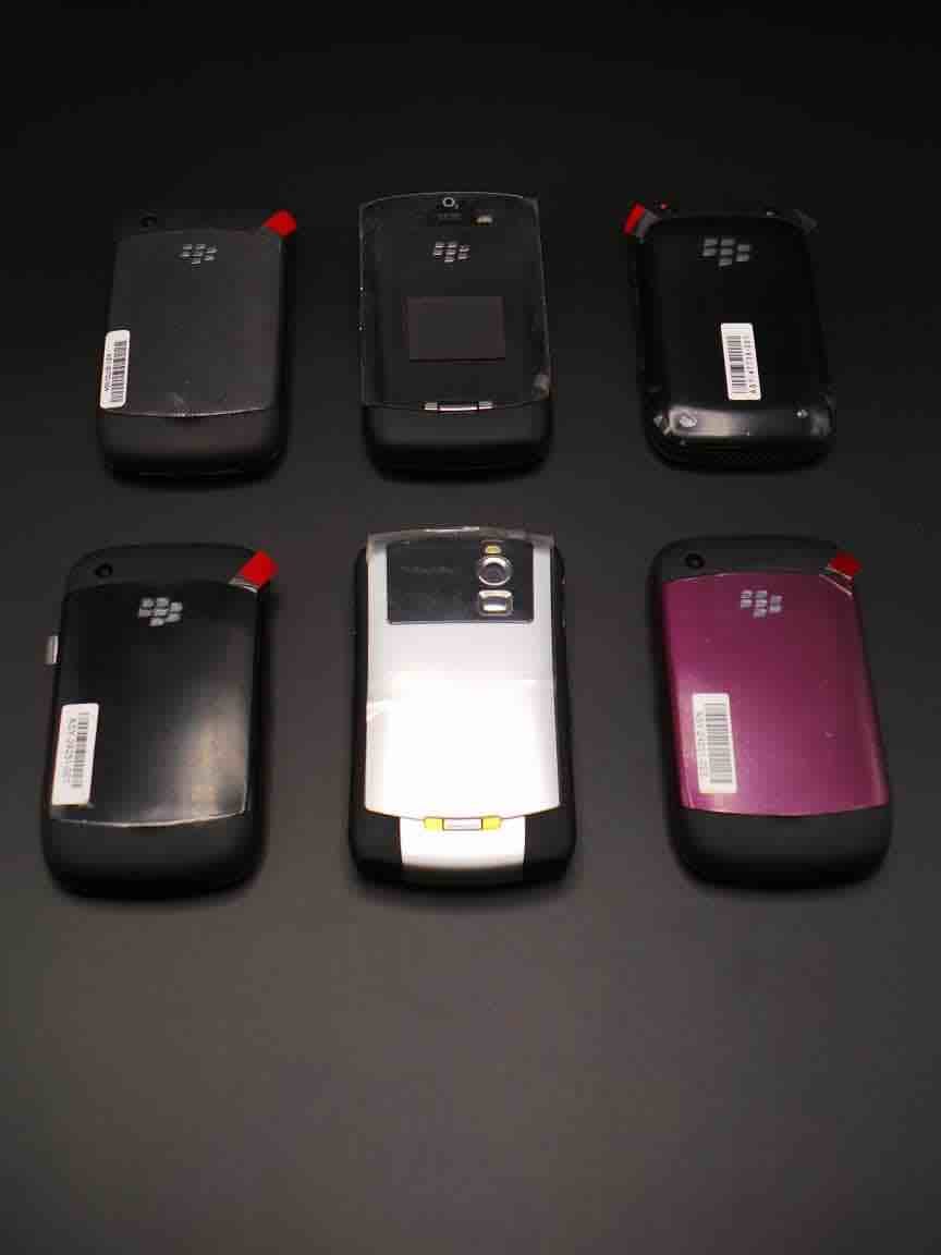 blackberry brand new Europe version original 100 percent
جميع الموديلات جديده زيرو أصليه يعني مش كوبي ولاتجميع ولا
اعاده تصنيع
متحطش فيها شريحه بلزقه الشاشه الاصليه
متوفر توصيل وشحن لجميع المحافظ...