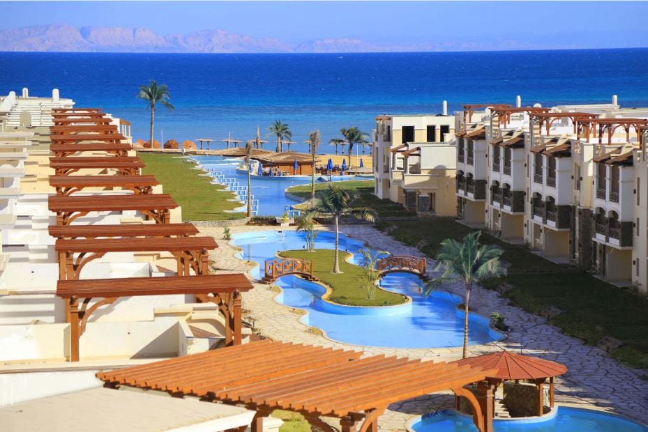 امتلك شاليه بروف من بلوبلو واتنقل بين انحاء القريه في lazy river بالسخنة