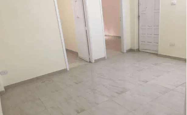 شقة لايجار باحمد عصمت الرئيسى
شقة مساحة ١٤٠ متر
الشقة تتكون من (٣غرف-حمام-مطبخ-صالة كبيرة )
الشقة بالكامل على احمد عصمت و صعب صالح
جميع المرافق(مياه-غاز-عداد كهرباء)
الشقة بالدور الرابع