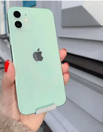 ايفون 11..128 جيجا و هدايا و بضمان تريد لاين وسويتش بلاس من شركه ios
