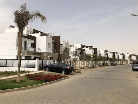 للبيع تاون هاوس كورنر بكمبوند هايد بارك إجمالى السعر 3,200,000