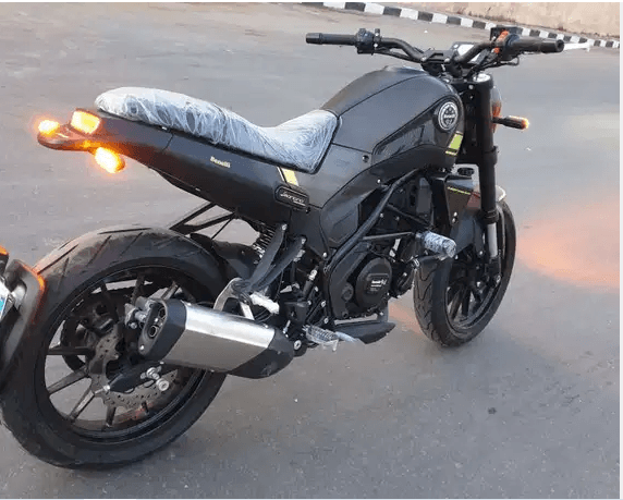 Leoncino مدرعة2021 زيرووو اقل من سعره بعشرة الاف رخصة٣سنين
benelli Leoncino 250cc رخصة ثلاث سنوات
سعره ب المعرض 49000 ده غير 2000 ترخيص
واساله عن سعره للتاكد من كلامي
استخدام ايام لسا ف التلين
ريدات...