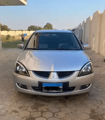 لانسر بومه 2005
فبريكا جوه لسه رشه من بره من شهر
جنط وكاوتش
ماشيه 180 الف شرعى ماتور حالته 95٪ معظم المشى سفر
التكيف يعمل بكفائه
متعدله فوانيس امامى
فرش جلد
حاله العربيه كما هى فى الصور بالظبط
عفشه ك...