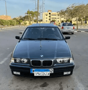 E 36 model 1998
جميع الكماليات مانيوال فاتحه سقف ابراج تكيف تاتش كريات تعتيم سخانات كراسي حساس نفق مانع تزحلق زجاج ملون فوانيس ڤاكيوم طاره متحركه ويوجد بها تليفونها الاصلي و كتالوج السياره والمفاتيح ا...
