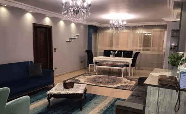 من المالك مباشرآ شقه ١٧٠ م بحدائق الاهرام البوابه ٤ شارع الجيش