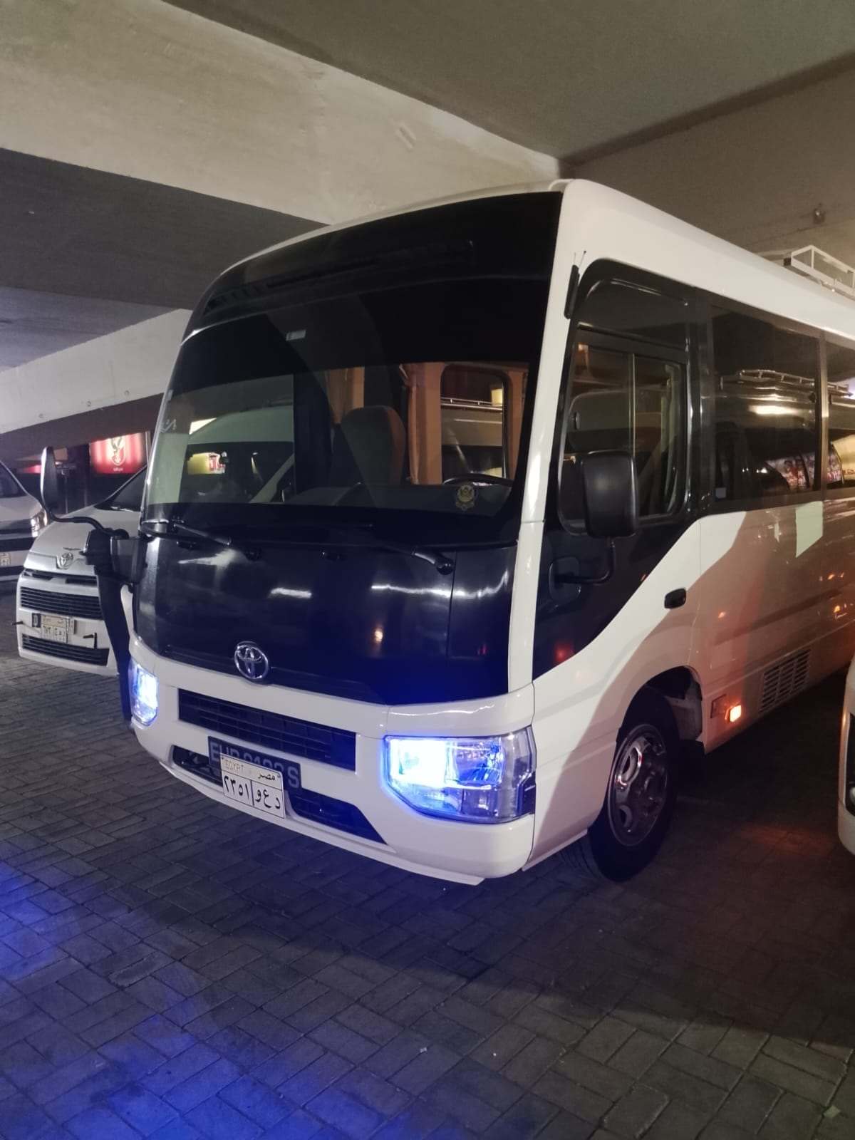 لرحلات المجموعات.. تويوتا كوستر هو الاختيار 🚌